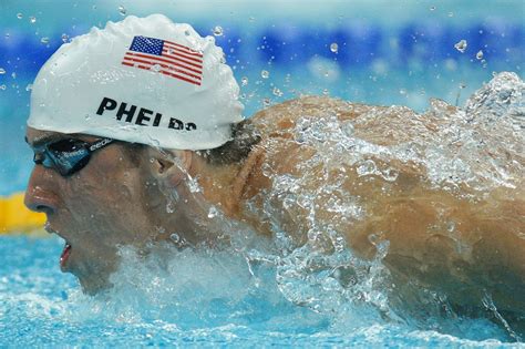 Phelps leva o ouro nos 100m borboleta em Austin mas fica em 6º nos