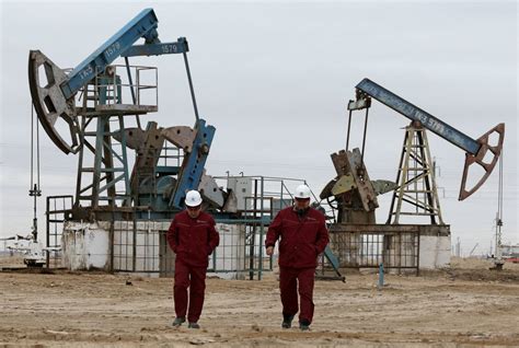 Oil Prices Climb On Tight Supply Worries