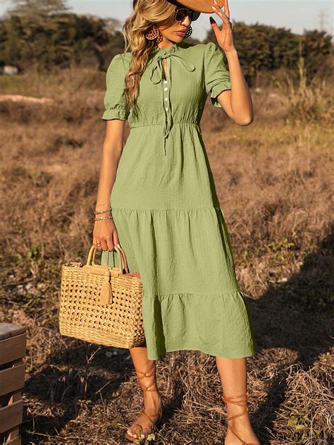 SHEIN VCAY Vestido sólido botão frontal gravata bainha babado