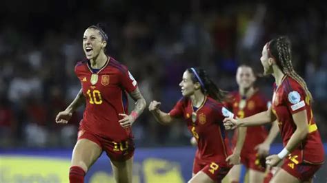 Jenni Hermoso scores winner for Spain in first game since World Cup ...