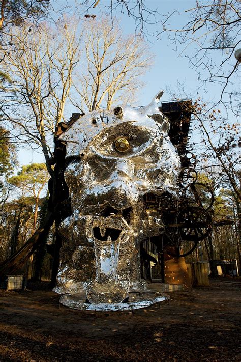 Le Cyclop De Jean Tinguely