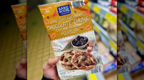 Aldi Shoppers Are Loving These Salted Caramel Chocolate Chip Cookies