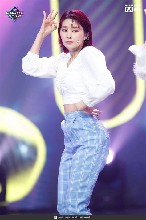 190404 MOMOLAND I M So Hot At M Countdown Grupo De Chicas Mujeres Chicas