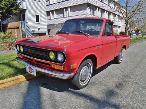 Seattle's Parked Cars: 1971 Datsun 521 Pickup