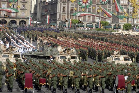 El Primer Desfile Militar Conmemorativo Del Día De La Independencia