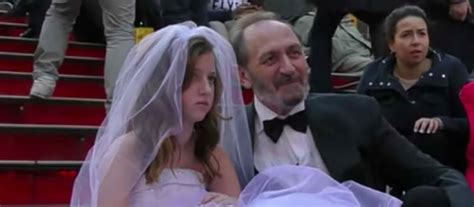 Mariages Forc S Il Se Marie Avec Une Fille De Ans Regardez La