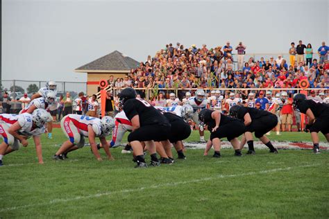 Pioneer football shows pride – The Pioneer Press