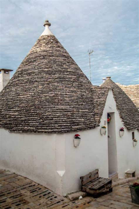 Superbes Maisons De Trulli Blanc Dans Les Pouilles D Alberobello Image