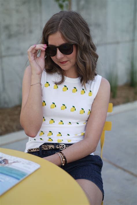 Fans on TikTok are obsessed with the new pineapple hair trend 41