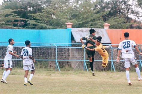 LANJUTAN FRIENDLY MATCH Persak Kebumen Vs PSIW Wonosobo Ini Daftar