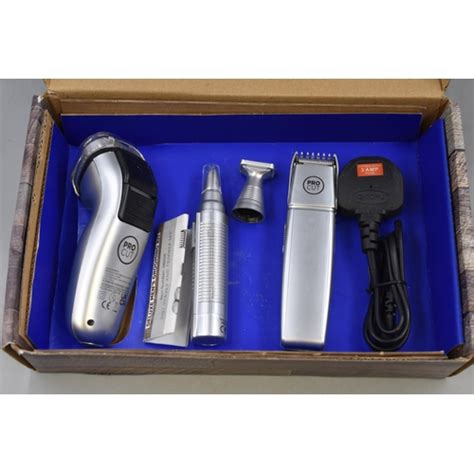 Boxed Deluxe Men S Grooming Kit Includes Shaver Hair Trimmer