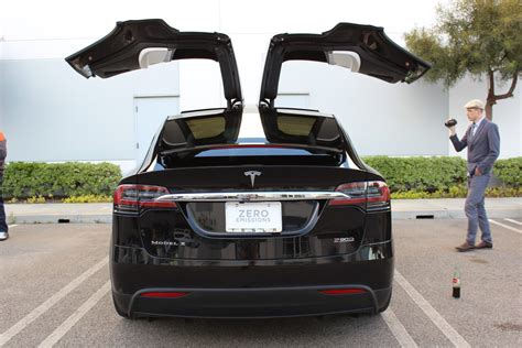 Exclusive Model X Review — Tesla Model X Is The Best SUV