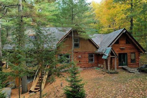 [FOR SALE] STUNNING LOG CABIN IN VERMONT - Cabin Obsession