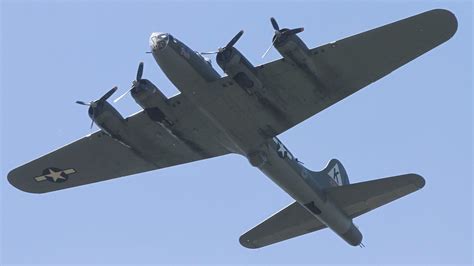 Two Wwii Era Planes Collide Mid Air At Dallas Airshow Armed Forces