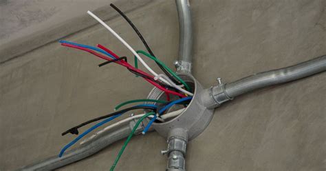 EMT Vs. Rigid Conduit: What Are The Major Differences? | Upgradedhome.com