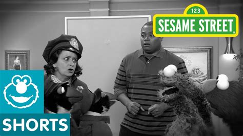 Sesame Street Detective Elmo Looks For The Cookie Thief Youtube