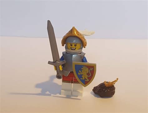 LEGO 10305 Lion Knights Castle Queen Lady Of The Brave Minifigure