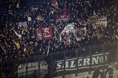 Salernitana L Esodo Granata Non Basta Spunta Un Gesto Di Ochoa Verso