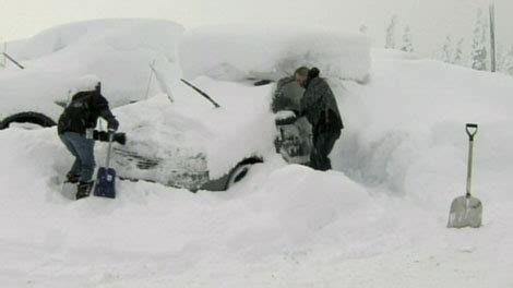 Mt. Washington digs out from record snowfall | CTV News