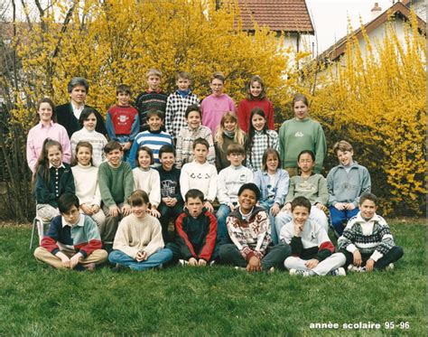 Photo De Classe CM2 De 1995 ECOLE MONTMUZARD Copains D Avant