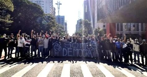 Como E Por Que Torcidas Organizadas Realizaram Ato Pró Democracia • Dol