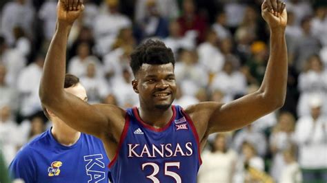 No 3 Kansas Hands Top Ranked Baylor First Loss Since November Behind