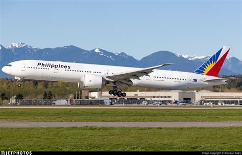 RP C7783 Boeing 777 3U3ER Philippine Airlines Brandon Siska