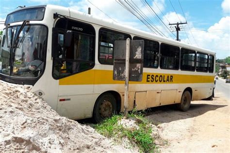 Motorista De Nibus Morre De Infarto Quando Ia Buscar Estudantes Na