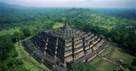 Gambar Sejarah Bangunan Candi Borobudur Asal Usul Gambar Terbesar Dunia