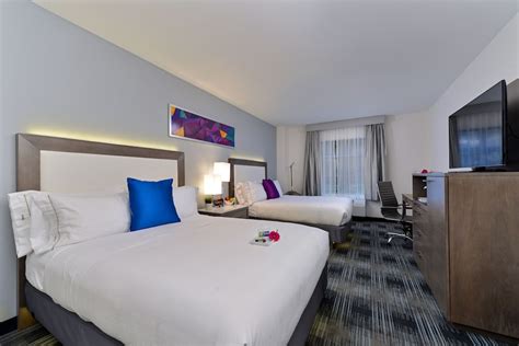 Holiday Inn Express & Suites San Diego - Mission Valley, an IHG Hotel ...