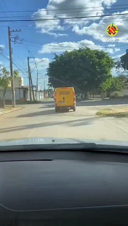 Após perseguição suspeitos de roubarem carro dos Correios são presos