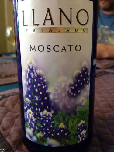 Llano Estacado Moscato 2008 | Wine Info