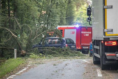 Schwere Unwetter in Österreich Mehrere Tote und Stromausfall