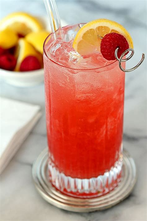 Raspberry Lemonade Cocktail