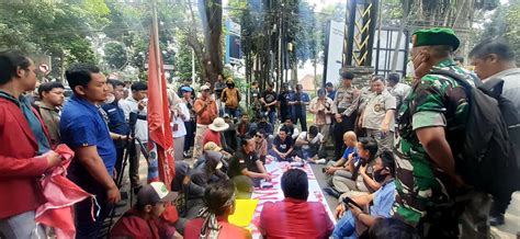 Gemppar Gelar Demo Terkait Pengalihan Aset Negara Di Kantor Atr Bpn