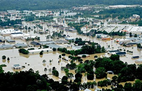 Tres muertos y más de 1 000 rescatados por inundaciones en Louisiana Hoy