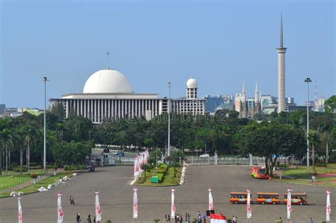 Mezquita De Istiqlal Jakarta Indonesia Foto Editorial Imagen De