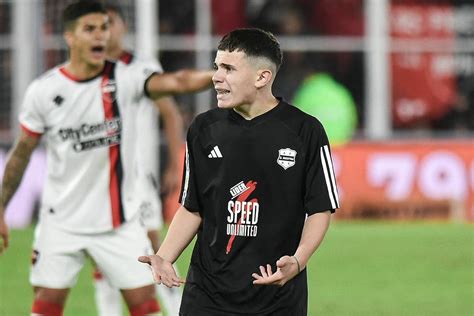 Qui N Es Mateo Apolonio Jugador De Riestra De A Os Que Debut Y Le