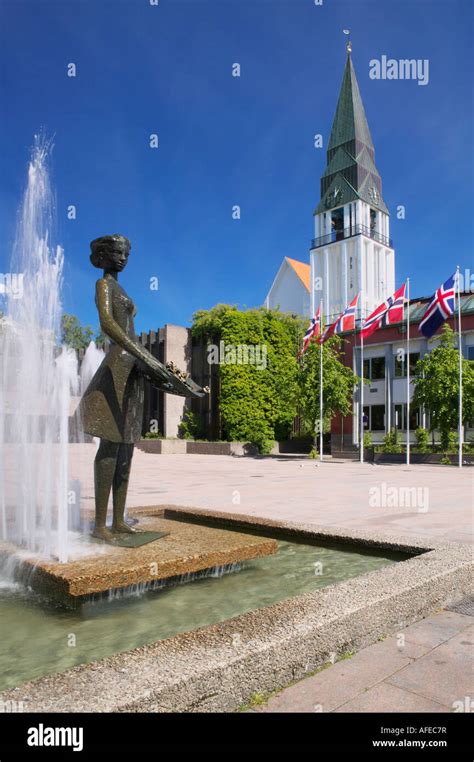 Molde cathedral hi-res stock photography and images - Alamy