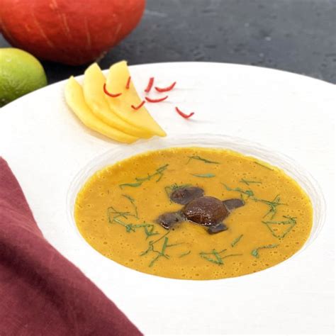 Cremige Kürbissuppe mit Mango und Maronen Rezepte ARD Buffet TV