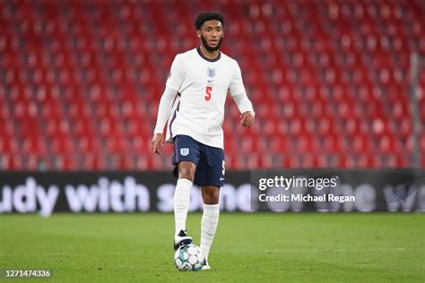 Joe Gomez England Photos and Premium High Res Pictures - Getty Images