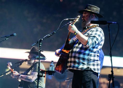 Houston Rodeo Review Zac Brown Band Covers The Stones Garth Brooks