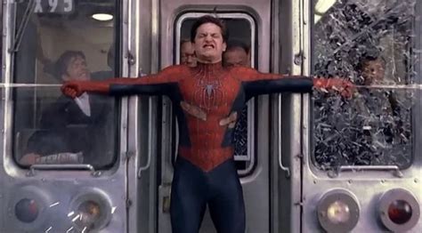 Top Imagen Spiderman Detiene El Tren Abzlocal Mx