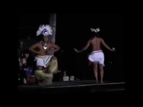 Topless Hula Dancer In Oahu Hawaii Youtube