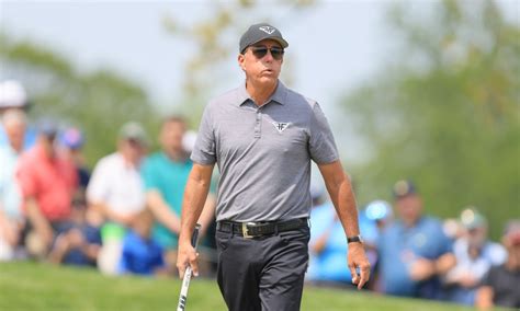 Phil Mickelson responds to Billy Walters gambling excerpt