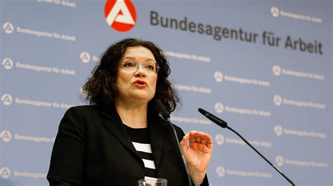 Chefin der Arbeitsagentur Nahles gegen 1000 Euro Anschubprämie