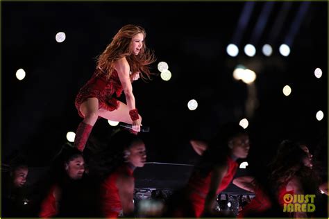 Shakira Went Crowd Surfing & Danced Her Heart Out During Super Bowl ...