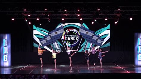 BALLET DIVERGENTE INFANTIL Universal Dance Latinoamericano 2019