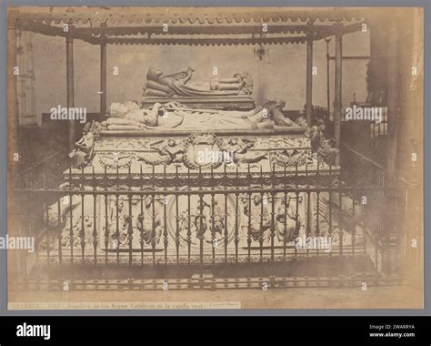 Tomb of isabella and ferdinand hi-res stock photography and images - Alamy