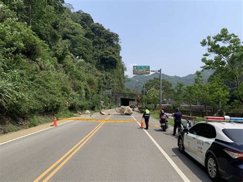 台6線苗縣公館出磺坑段巨石坍落 單線通車 生活 自由時報電子報